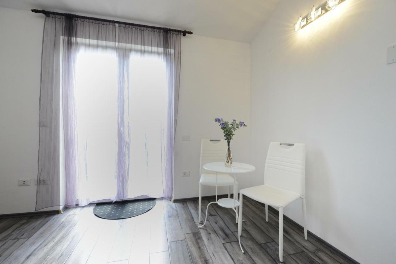 Villa Kontesici 14 Zelena Laguna ภายนอก รูปภาพ