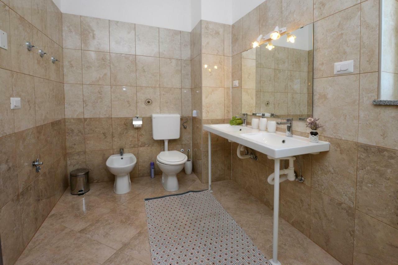 Villa Kontesici 14 Zelena Laguna ภายนอก รูปภาพ
