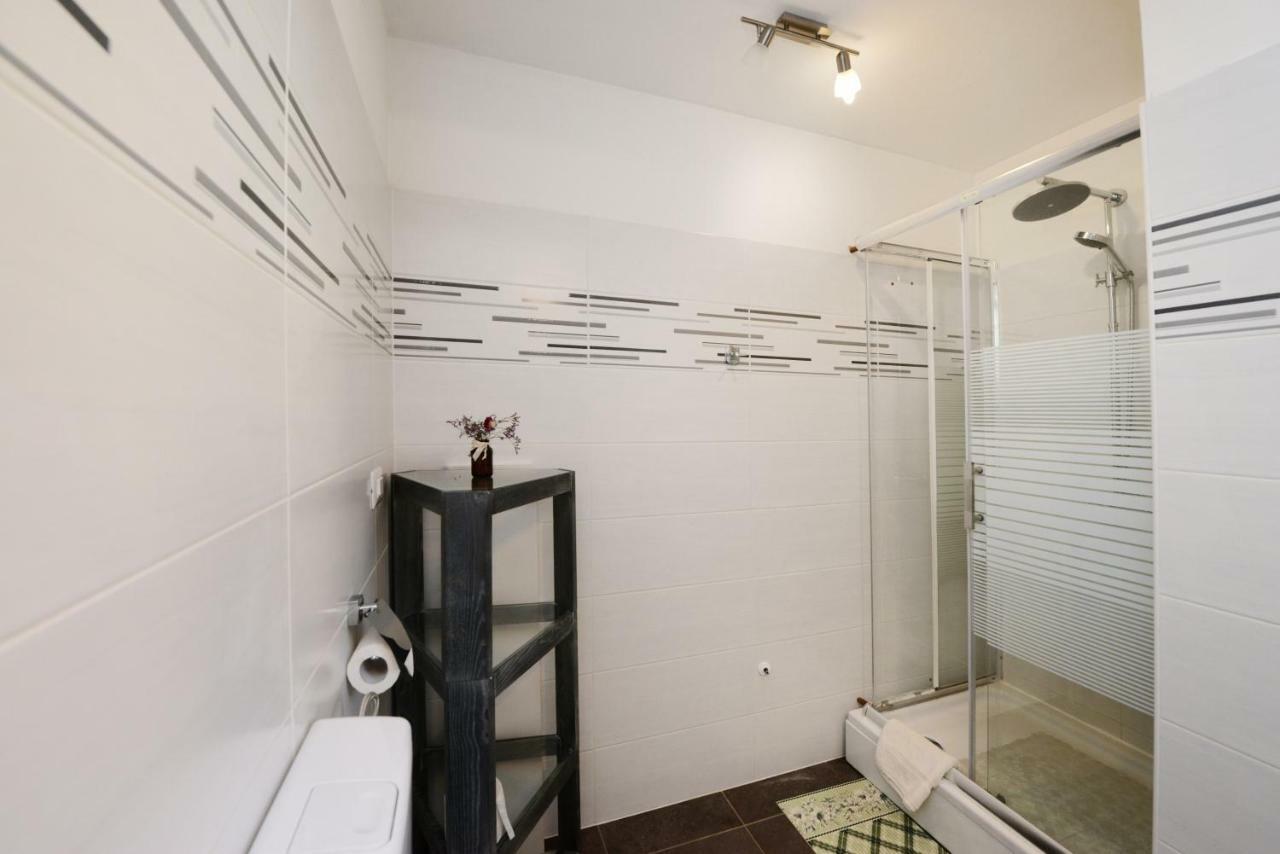 Villa Kontesici 14 Zelena Laguna ภายนอก รูปภาพ