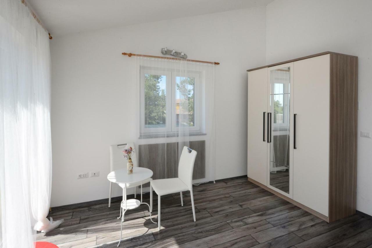 Villa Kontesici 14 Zelena Laguna ภายนอก รูปภาพ