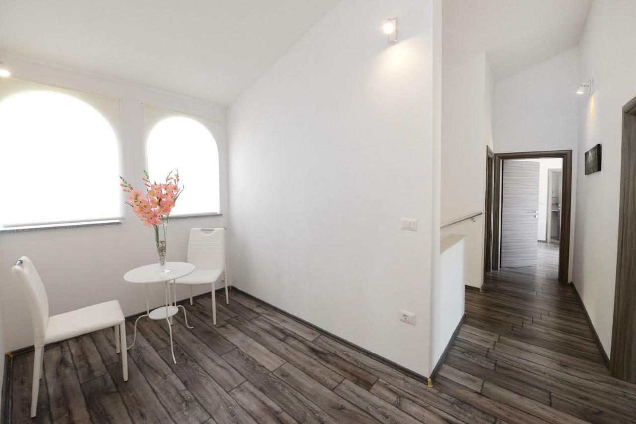 Villa Kontesici 14 Zelena Laguna ภายนอก รูปภาพ