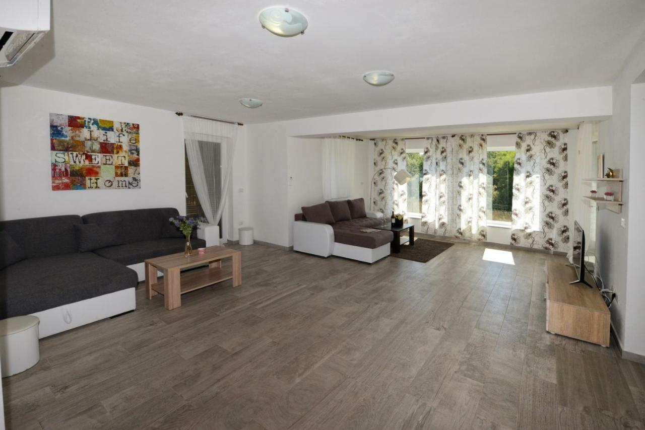 Villa Kontesici 14 Zelena Laguna ภายนอก รูปภาพ